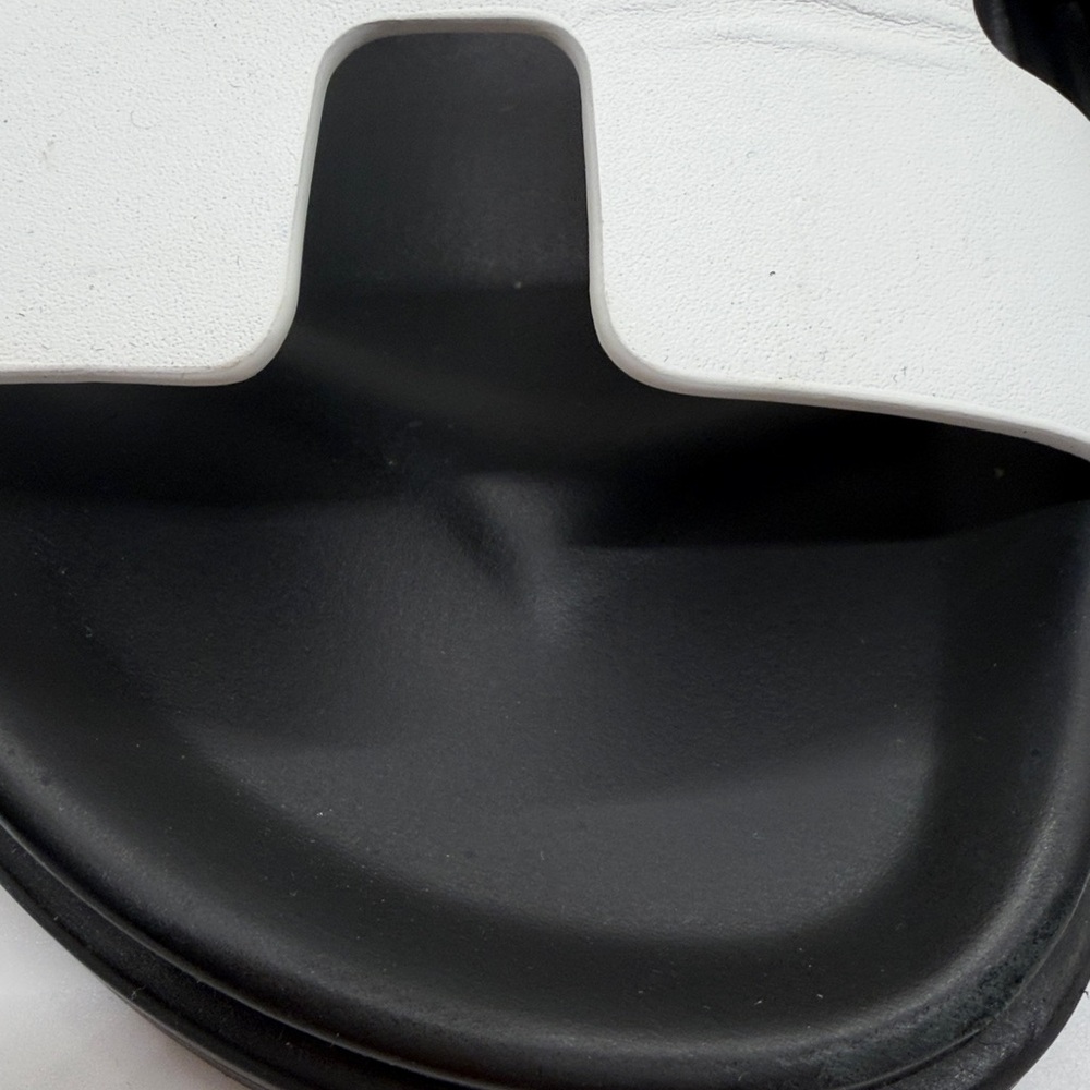 Hermes Black and White Women's Sandals - Picture 16 of 17